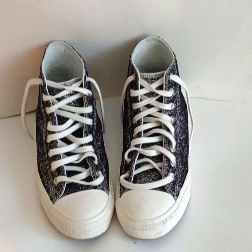 Converse Chuck Taylor High Top Sneaker in metallic Silver - Picture 1 of 8
